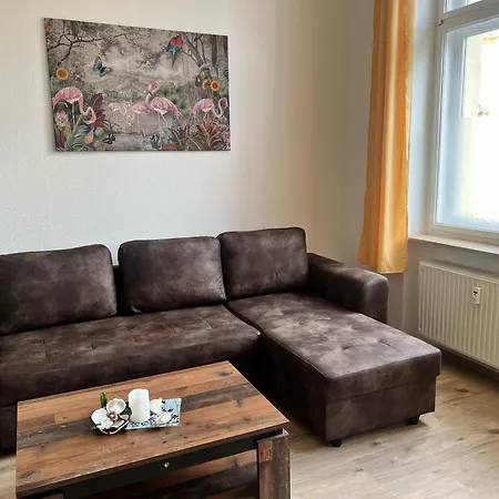 Gegenueber Vom Theater