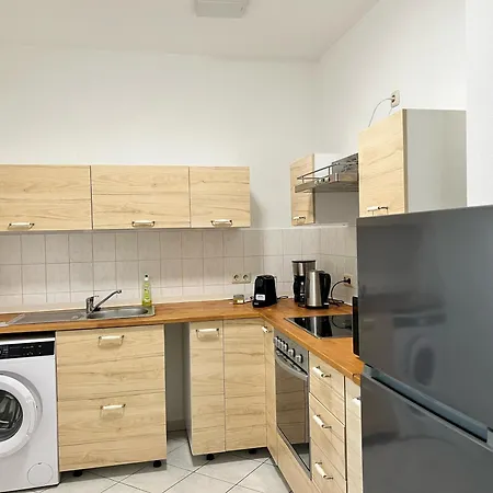 Gegenüber Vom Theater Apartamento