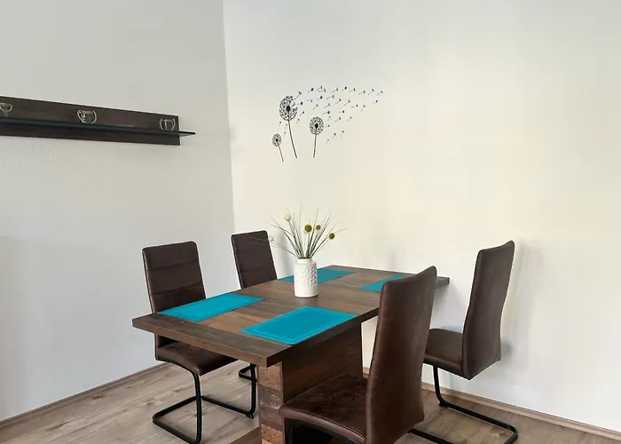 Gegenüber Vom Theater * Gera